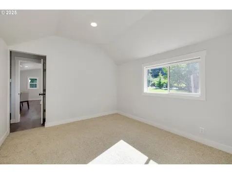 14045 Livesay Road Oregon City OR 97045