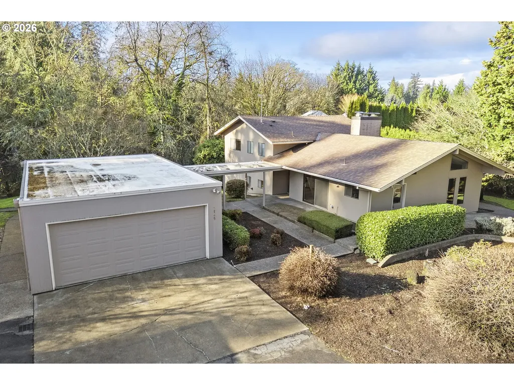1745 SE Brookwood Avenue Hillsboro OR 97123