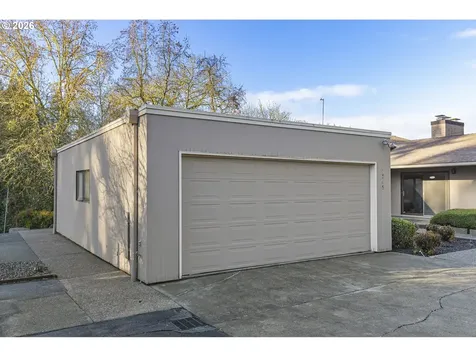 1745 SE Brookwood Avenue Hillsboro OR 97123