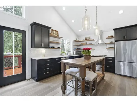 15680 S Wave Road Mulino OR 97042