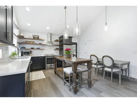 15680 S Wave Road Mulino OR 97042
