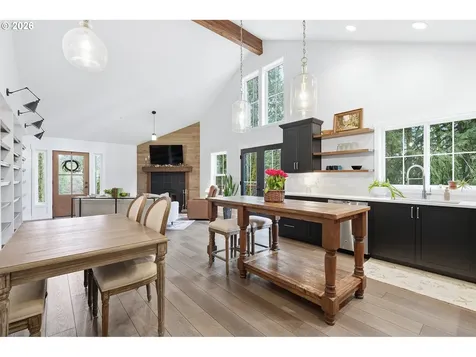 15680 S Wave Road Mulino OR 97042