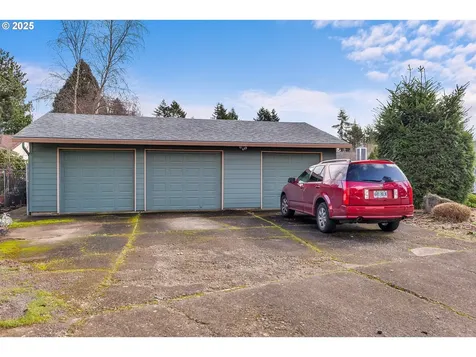 1142 SE 149th Place Portland OR 97233