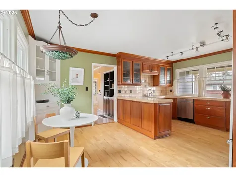600 NE 72nd Avenue Portland OR 97213