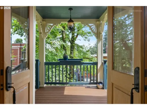 2104 SW Spring Street Portland OR 97201