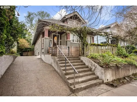3520 SE Division Street Portland OR 97202