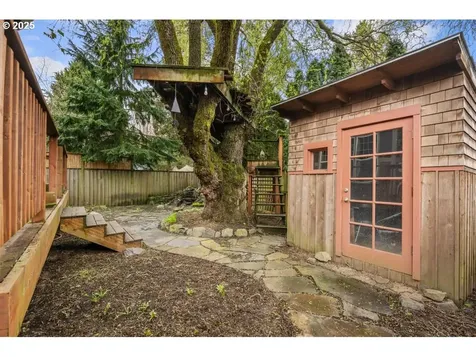 3520 SE Division Street Portland OR 97202