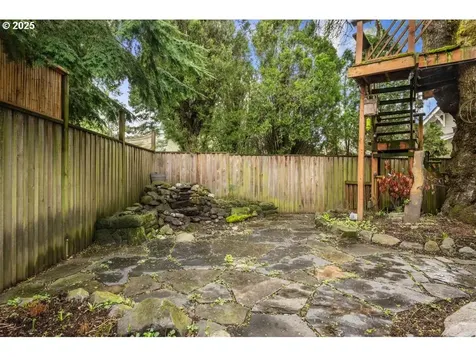 3520 SE Division Street Portland OR 97202