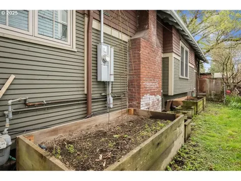 3520 SE Division Street Portland OR 97202