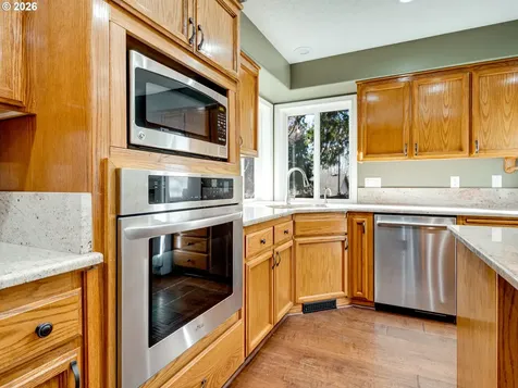1077 SE Dogwood Lane Gresham OR 97080