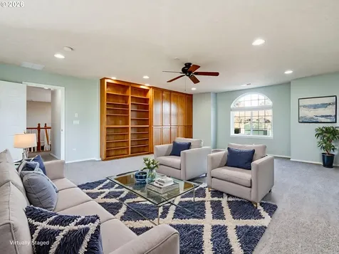 1077 SE Dogwood Lane Gresham OR 97080