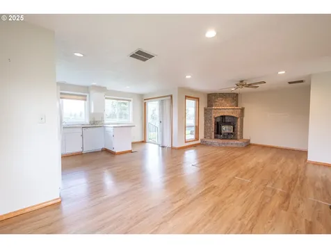 547 NE Overlook Way Sublimity OR 97385