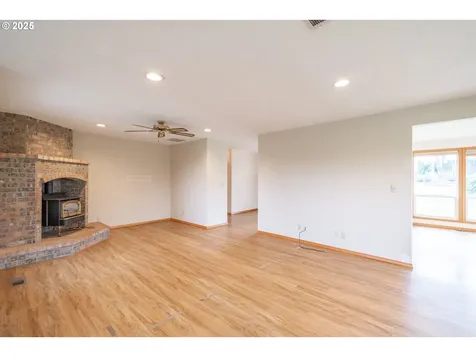 547 NE Overlook Way Sublimity OR 97385