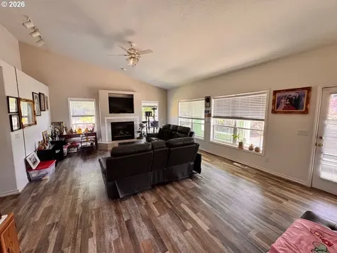5469 NE Voyage Avenue Lincoln City OR 97367
