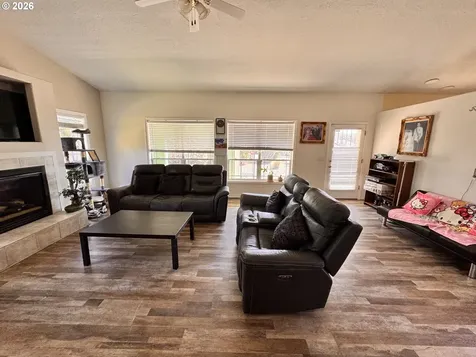 5469 NE Voyage Avenue Lincoln City OR 97367