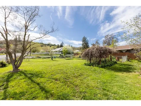 1411 G Street The Dalles OR 97058
