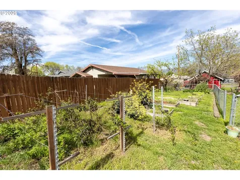 1411 G Street The Dalles OR 97058
