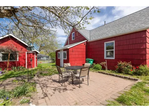 1411 G Street The Dalles OR 97058