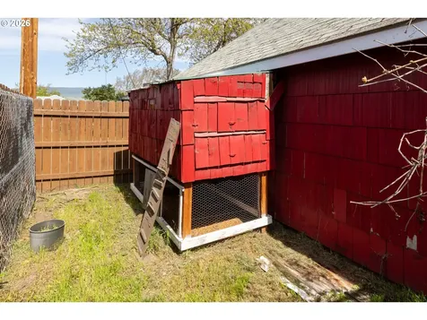 1411 G Street The Dalles OR 97058