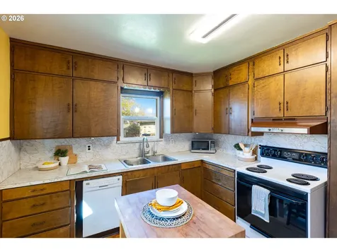 1411 G Street The Dalles OR 97058