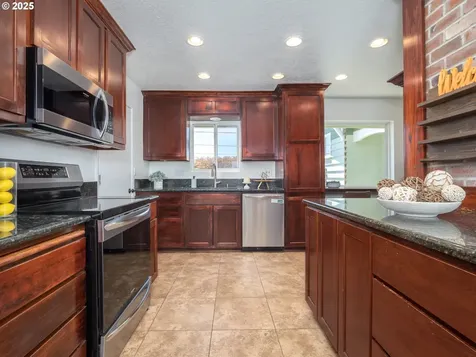 7845 SW Frobase Road Tualatin OR 97062