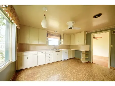 605 Fulvue Drive Eugene OR 97405