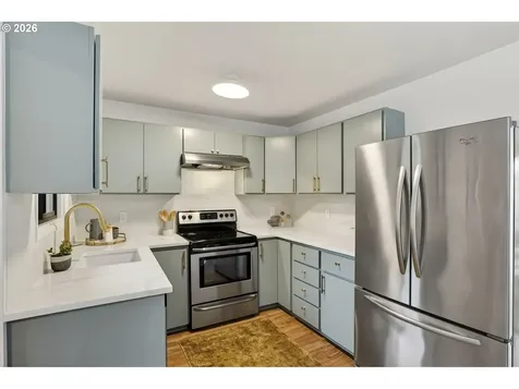 12019 NE Sacramento Street Portland OR 97220