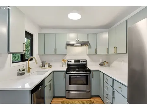 12019 NE Sacramento Street Portland OR 97220