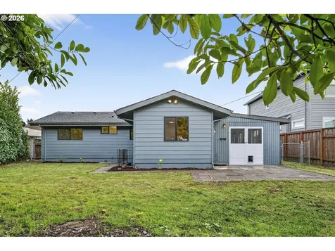 12019 NE Sacramento Street Portland OR 97220