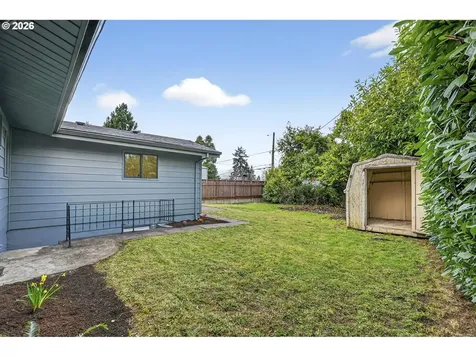 12019 NE Sacramento Street Portland OR 97220