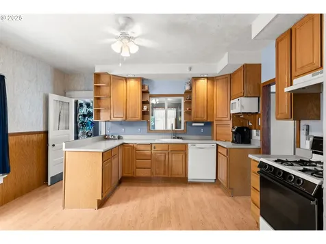 8014 N Johnswood Drive Portland OR 97203
