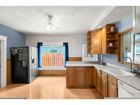 8014 N Johnswood Drive Portland OR 97203