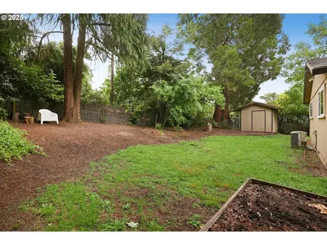 7220 SW 55th Avenue Portland OR 97219