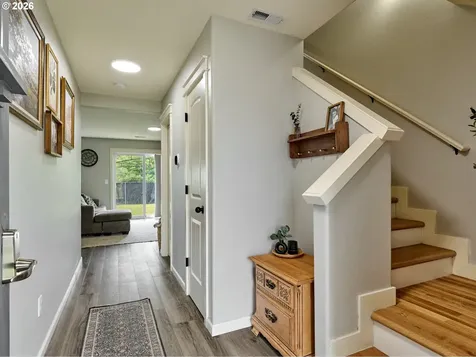 1025 SE Millright Avenue Mcminnville OR 97128
