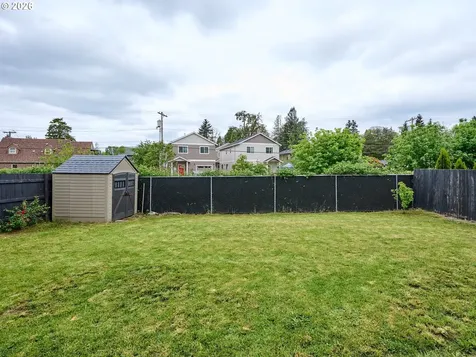 1025 SE Millright Avenue Mcminnville OR 97128