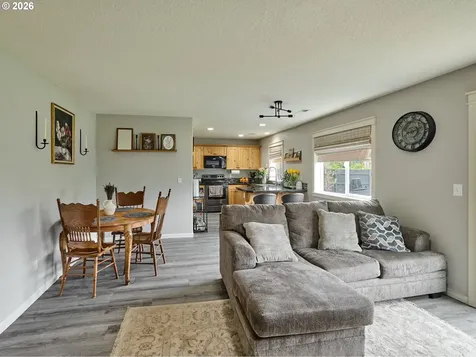 1025 SE Millright Avenue Mcminnville OR 97128