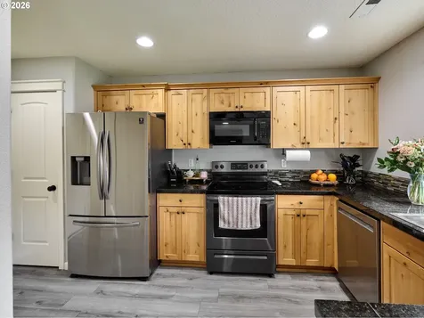 1025 SE Millright Avenue Mcminnville OR 97128