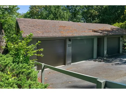 3835 SW Canby Street Portland OR 97219