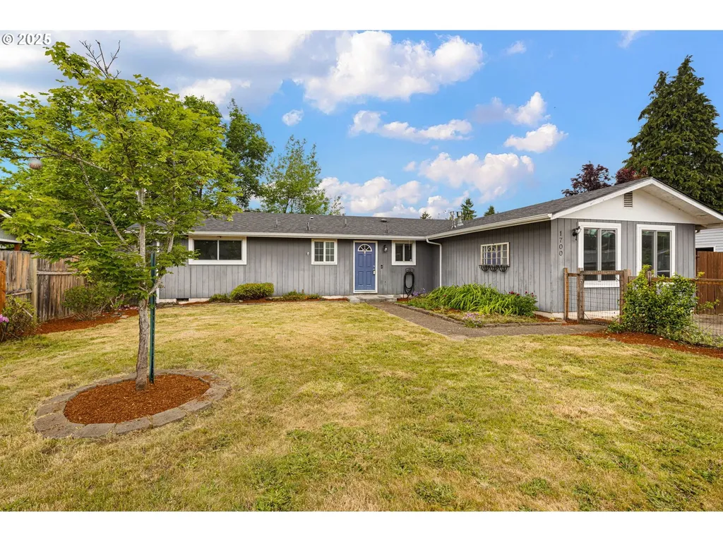 1700 Clark Avenue Cottage Grove OR 97424