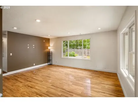 1700 Clark Avenue Cottage Grove OR 97424