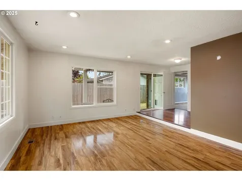 1700 Clark Avenue Cottage Grove OR 97424