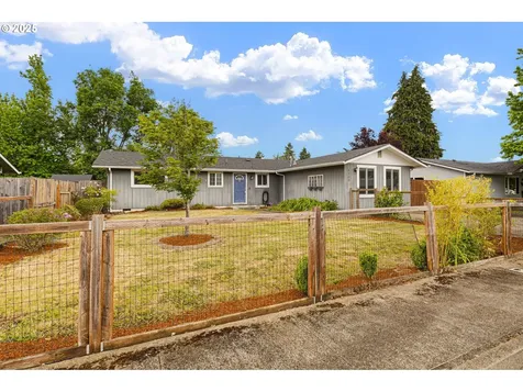 1700 Clark Avenue Cottage Grove OR 97424