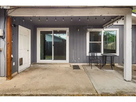 1700 Clark Avenue Cottage Grove OR 97424