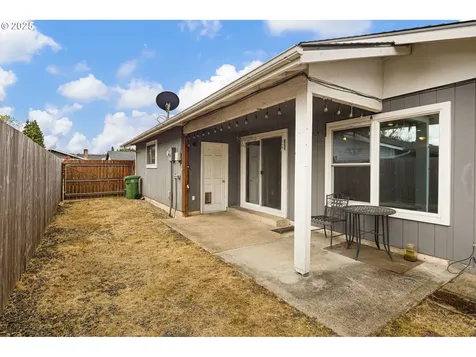 1700 Clark Avenue Cottage Grove OR 97424