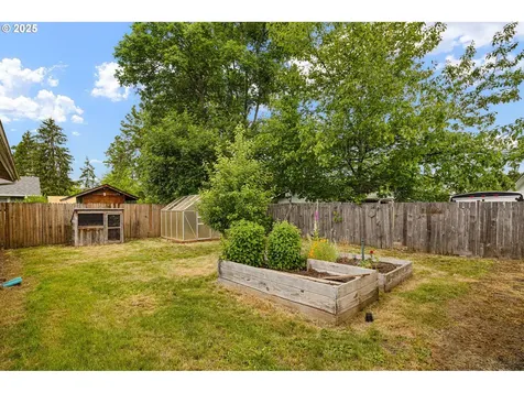 1700 Clark Avenue Cottage Grove OR 97424