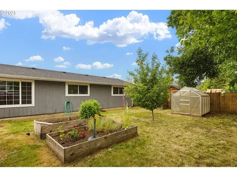 1700 Clark Avenue Cottage Grove OR 97424