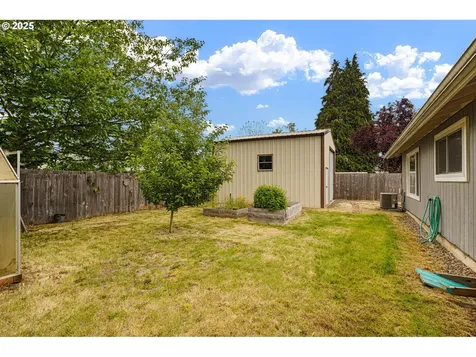 1700 Clark Avenue Cottage Grove OR 97424