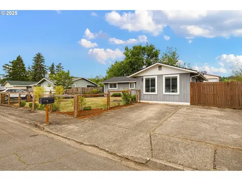 1700 Clark Avenue Cottage Grove OR 97424