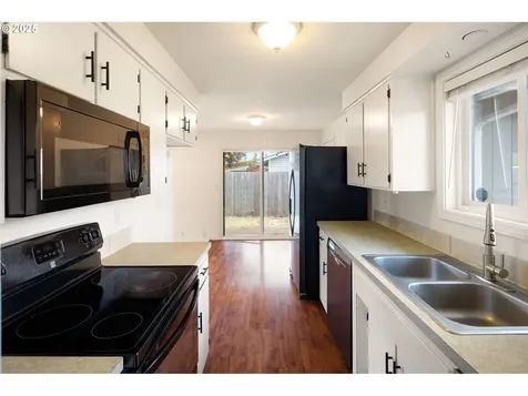 1700 Clark Avenue Cottage Grove OR 97424