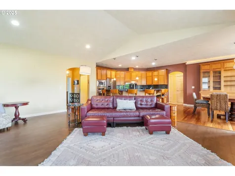 16738 SE Johnston Drive Portland OR 97236